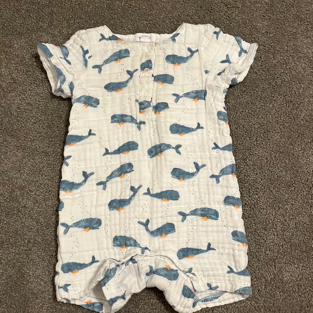 Whale print Angel Dear Muslin romper